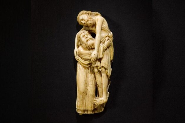 V&A acquires £2m medieval carving of the Deposition from the Cross