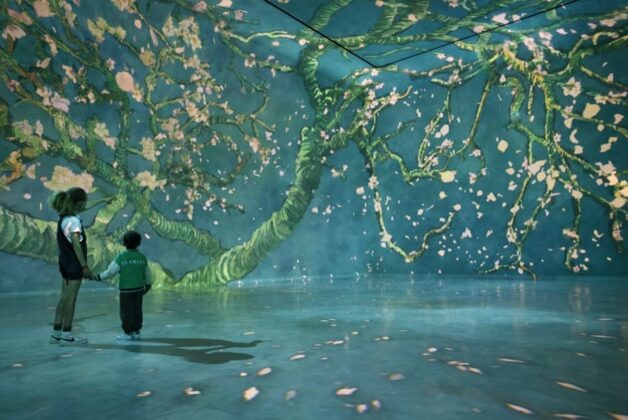 National Portrait Gallery makes long-term partnership with immersive experience company