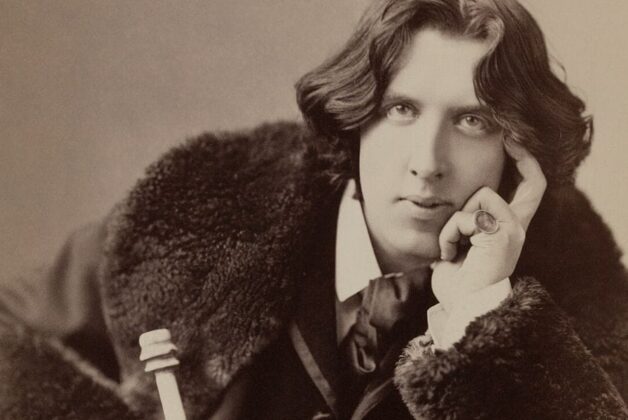 British Library symbolically reinstates Oscar Wilde’s reader pass