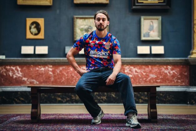 Fitzwilliam Museum collaborates with Cambridge United for special edition shirt